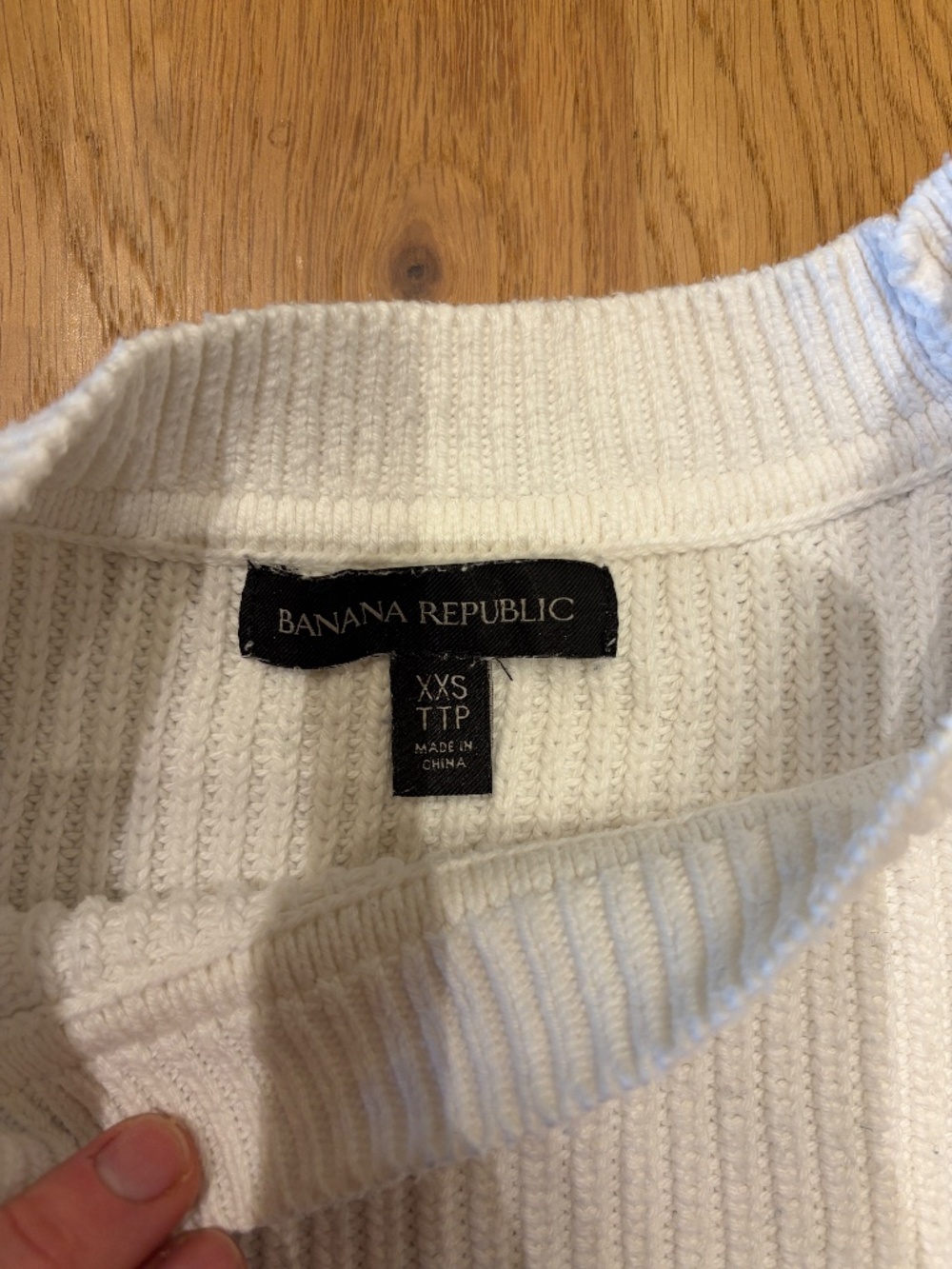 Banana Republic Oversized White 100% Cotton Sweater - Picture 3 of 9